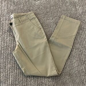 Women’s Skinny Khaki Pants
